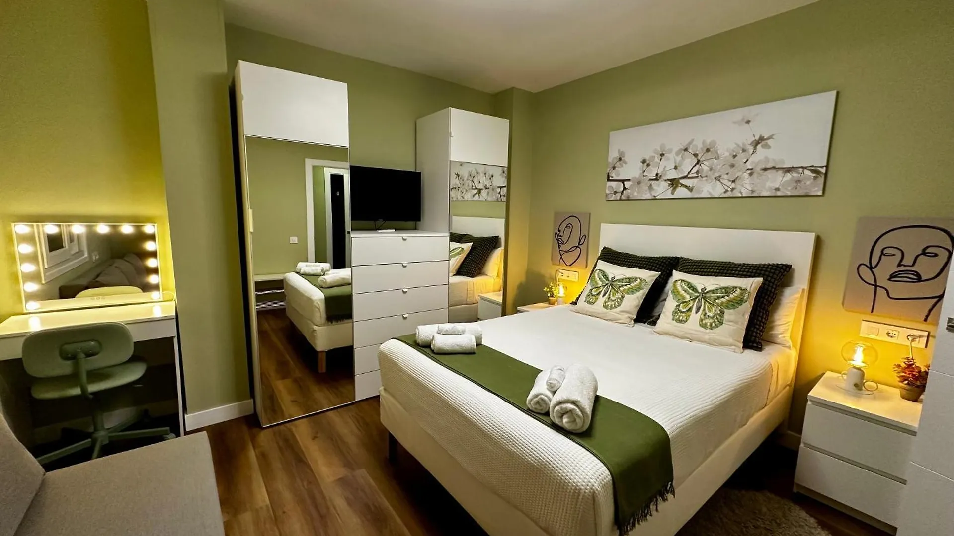 Bastinazo Alohadream - Luxury Premium - Dormirdcategoria Condeto En La Mejor Ubicacion De La Ciudad, Especial Grupos, Insonorizado, Aire Acondicionado En Todas Las Habitaciones, Tv 100